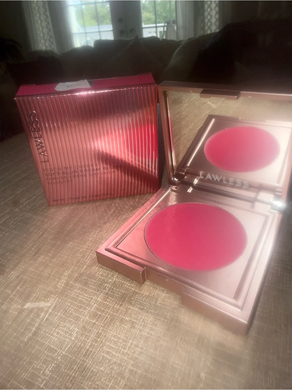 LAWLESS- pinch my cheeks - soft, blur cream blush-Valentine